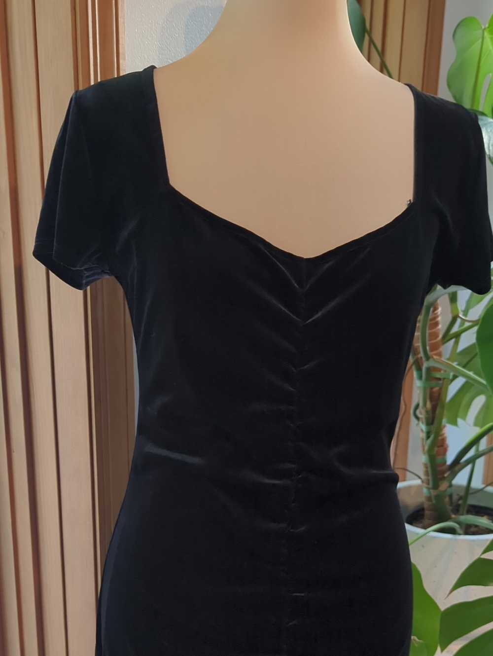 Abercrombie & Fitch Black Velvet Mini Bodycon Dress Size M